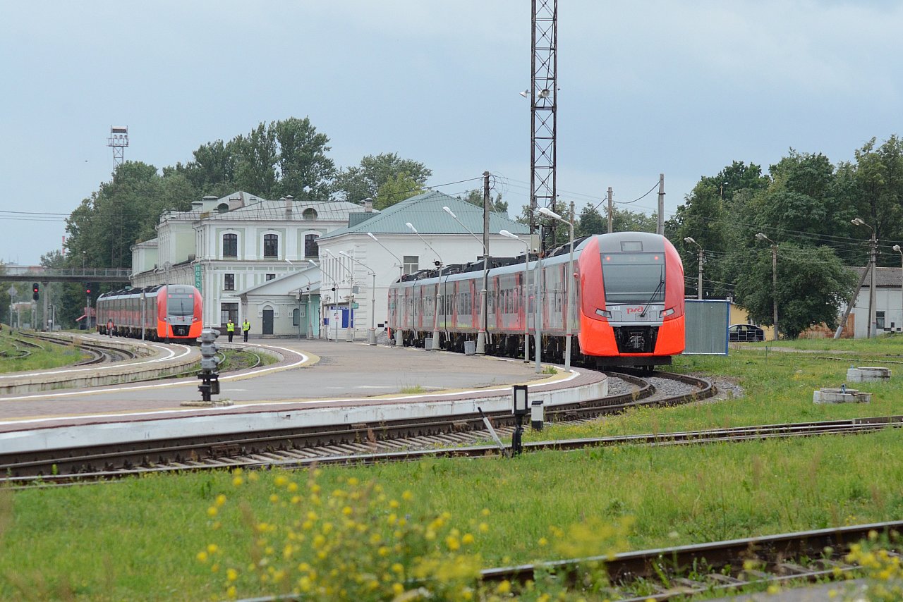 Фотография электропоезда ЭС1П